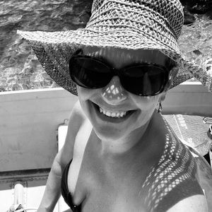 Meet your Posher, Letitia